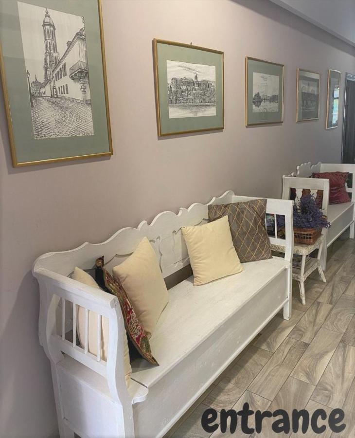 Kedves Vendeghaz Bed & Breakfast Balatonfured Exterior photo