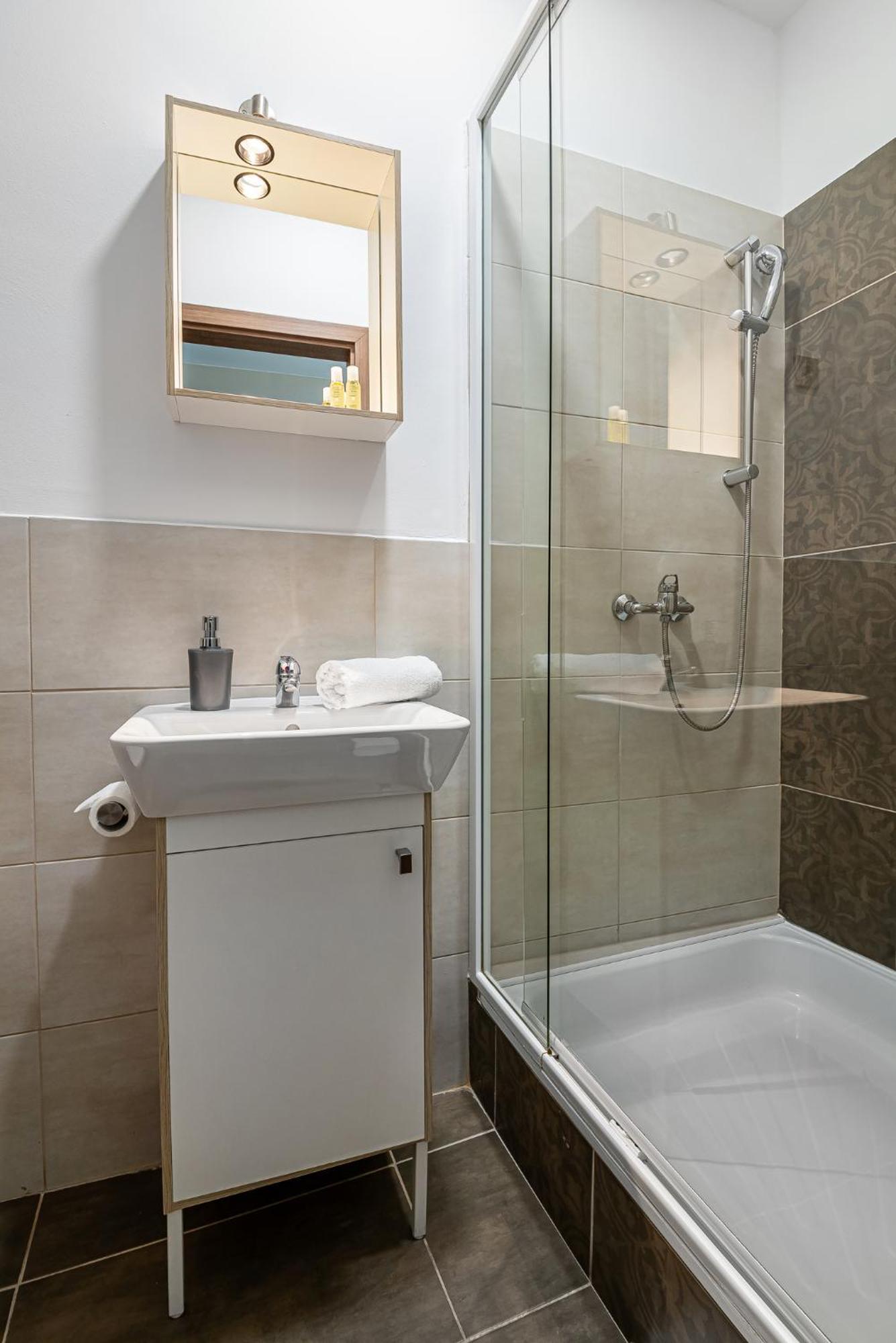 Kedves Vendeghaz Bed & Breakfast Balatonfured Exterior photo